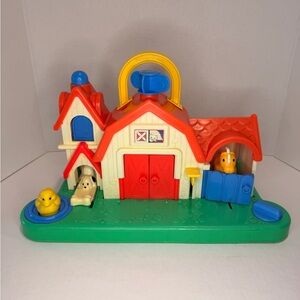 Vintage (1987) Fisher-Price Animal Sounds Barn